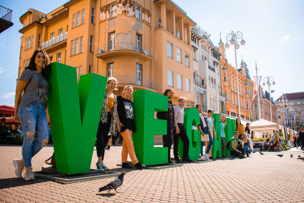 PRIJATELJI ŽIVOTINJA POZIVAJU NA VEGESAJAM Dođite se dobro najesti na glavni zagrebački trg