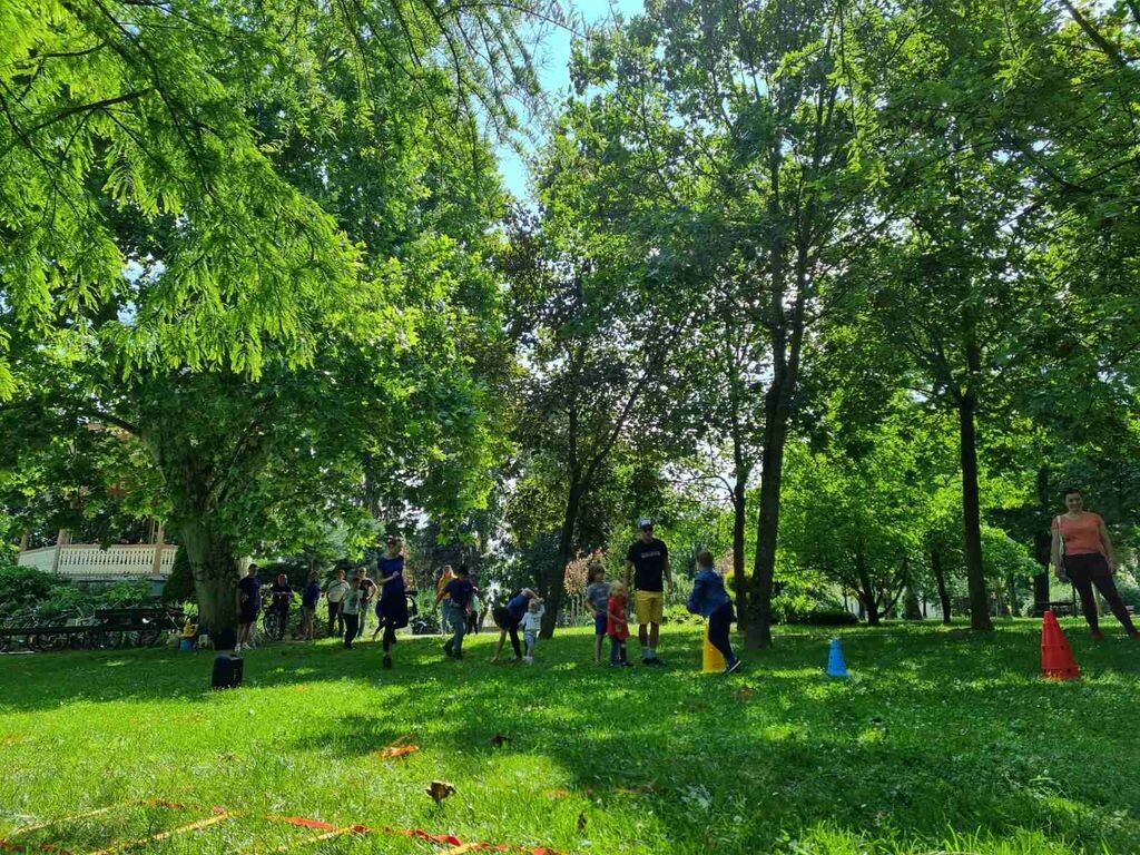 Volonteri_u_parku_11.6.2022._04