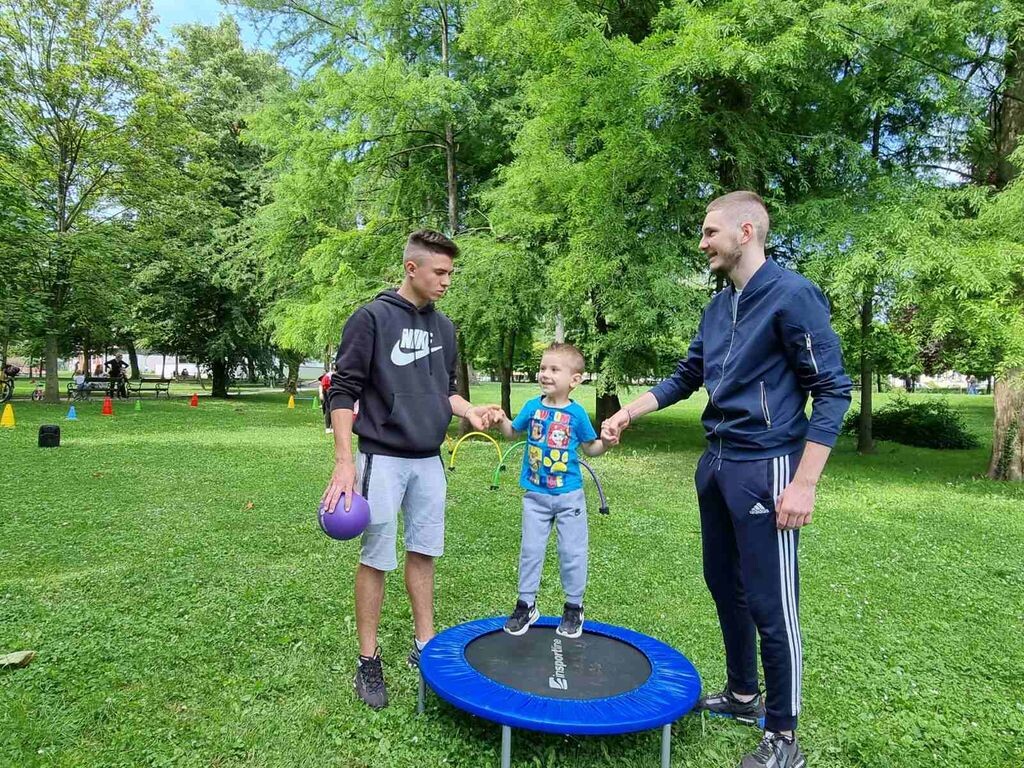 Volonteri_u_parku_11.6.2022._09