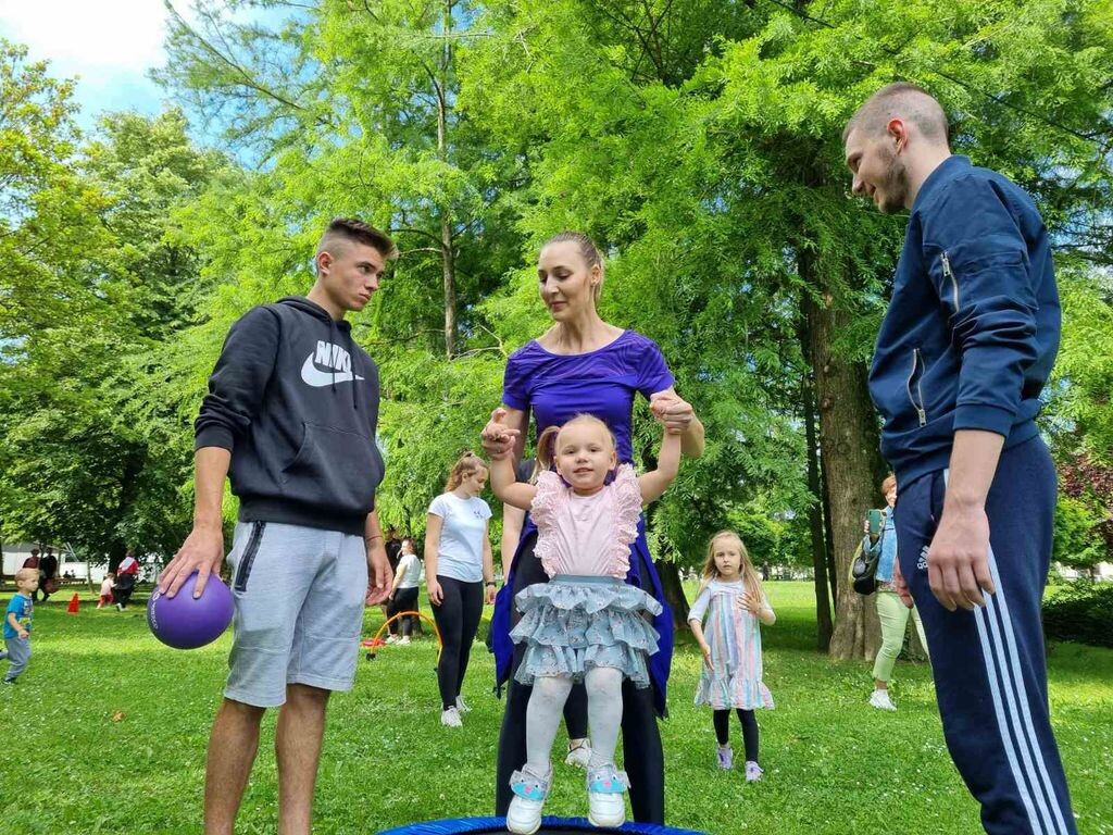 Volonteri_u_parku_11.6.2022._11