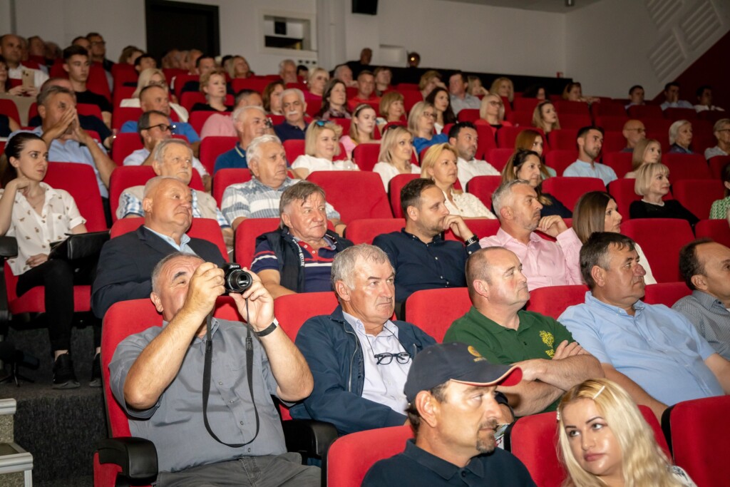 Zelina 3 vino sajam 10. 6. 22..odt