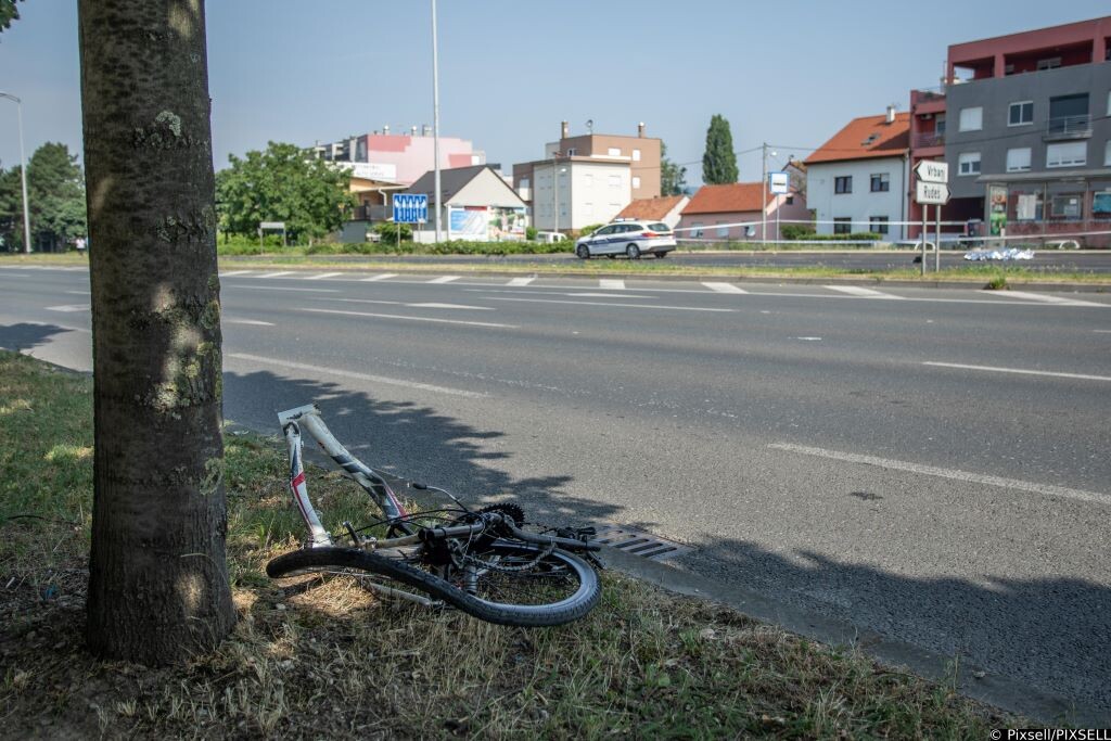 POGINUO BICIKLIST 71-godišnjak na biciklu oduzeo prednost automobilu