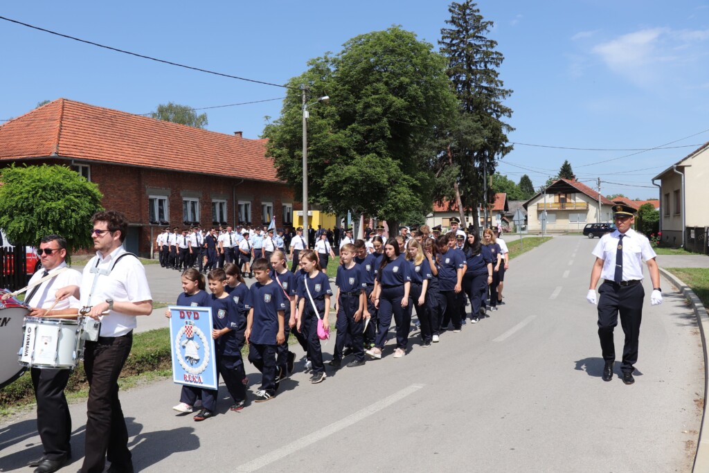 dvd reka - 70 godina (6)