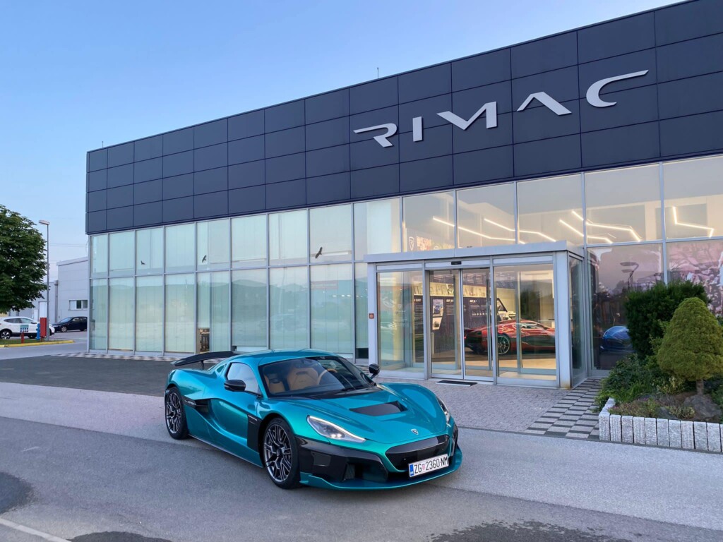 Rimac Nevera je najbrži auto na svijetu u vožnji u “rikverc”