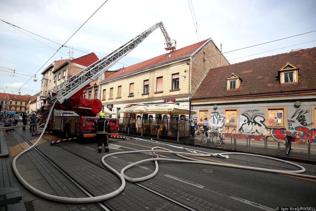 Vatrogasci gase još jedan požar u Frankopanskoj, sada gori ugostiteljski objekt