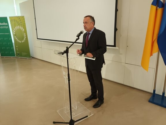 prsten3.jpg__648x432_q85_subsampling-2