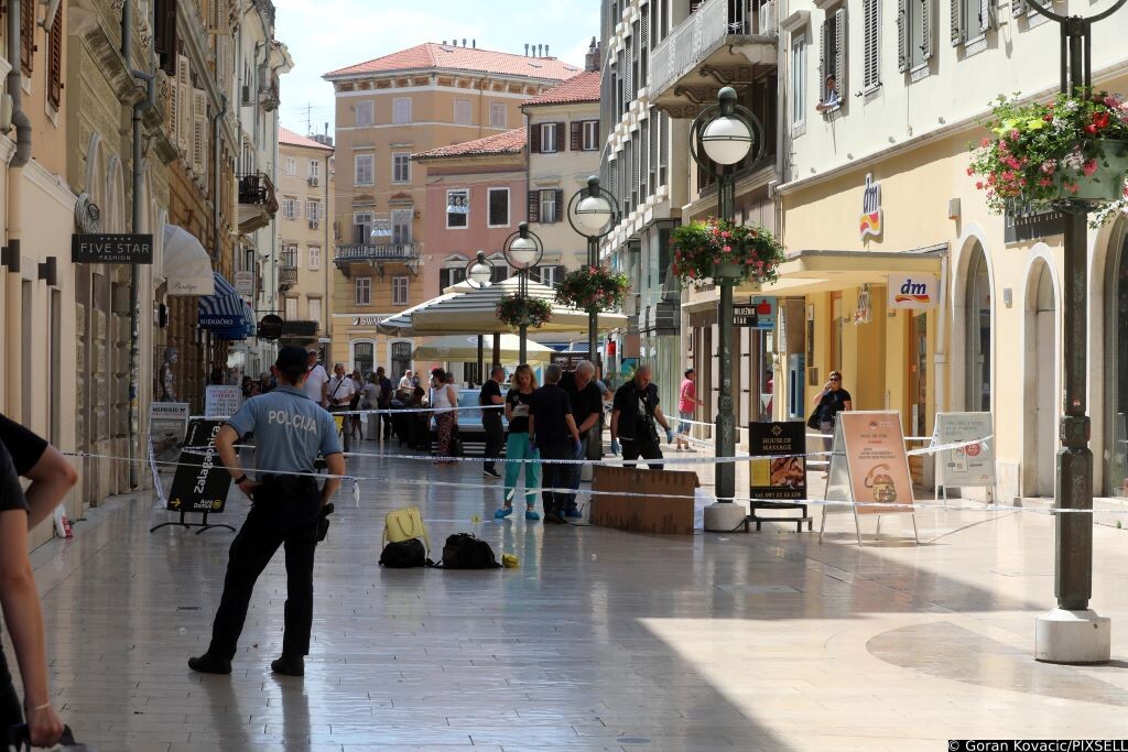 Rijeka Skočio Sa Zgrade Policija Očevid