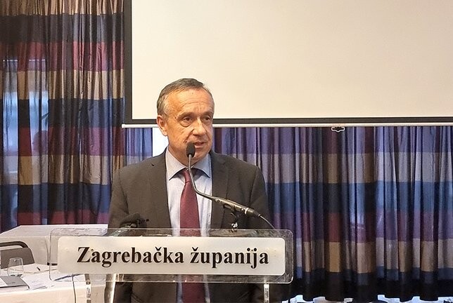 skupstina_0008_20220607_144500.jpg__648x432_q85_subsampling-2