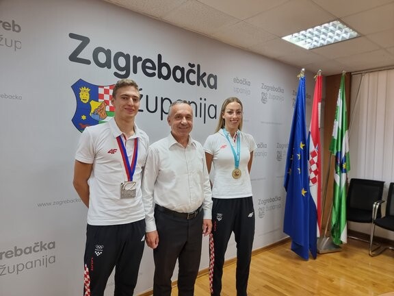 20220720_1109560_002.jpg__648x432_q85_subsampling-2