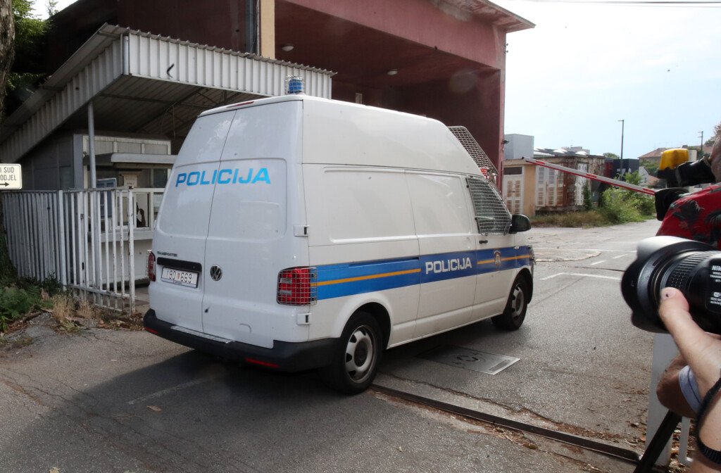 Zagreb: Tolušić uhićen, u Ured europskog tužitelja stigao je policijski kombi, stigli i odvjetnici