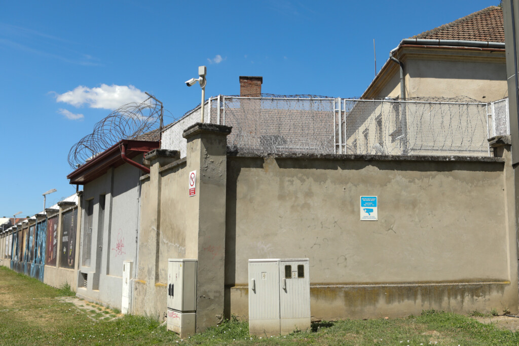 Iz zatvora u Osijeku pobjegla dvojica zatvorenika, policija ih brzo uhvatila