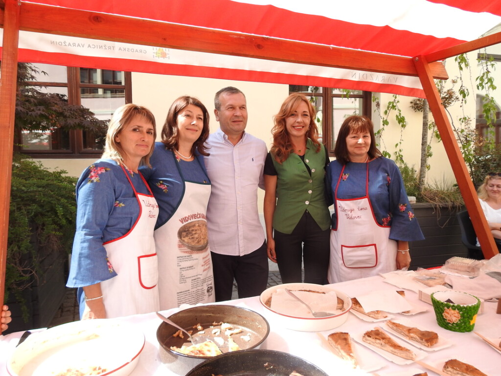 U atriju Županijske palače prezentiran autohtoni kolač vidovečkog kraja – Vidovečki gibanik