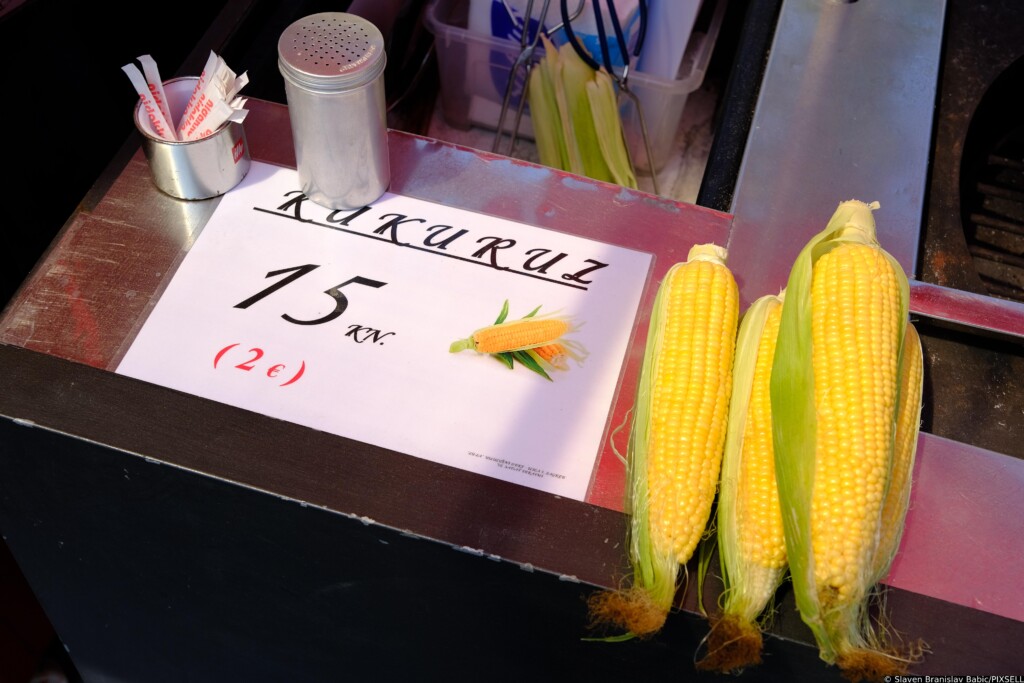 Prodavači kukuruza počeli s dvojnim iskazivanjem cijena