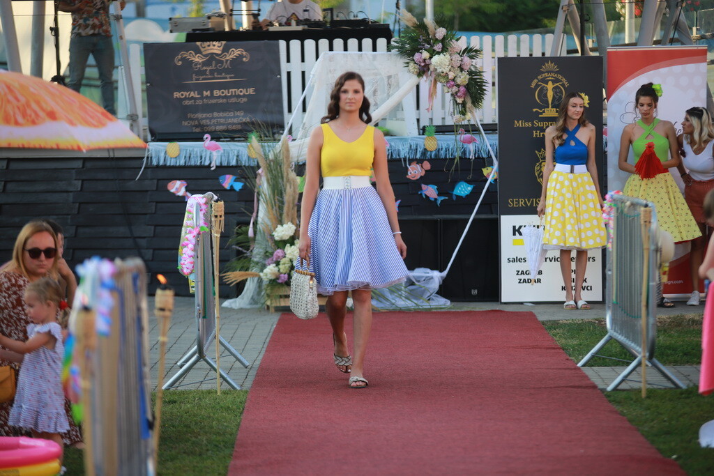 modna-revija-beach-09