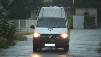 Zagreb: Tolušić Uhićen, U Ured Europskog Tužitelja Stigao Je Policijski Kombi, Stigli I Odvjetnici