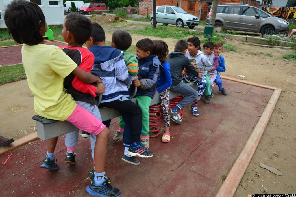 Slavonski Brod: Grad i UNICEF otvorili novo dječje igralište u naselju Josip Rimac