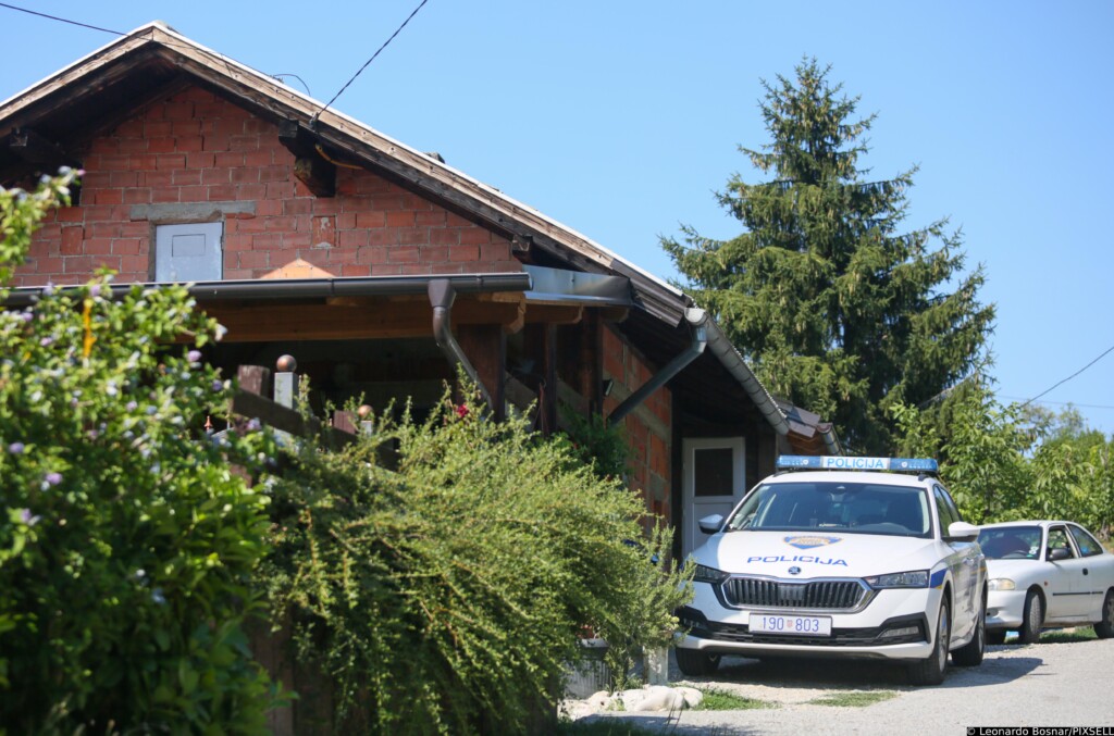 Policijski očevid na mjestu ubojstva pokraj Sesveta