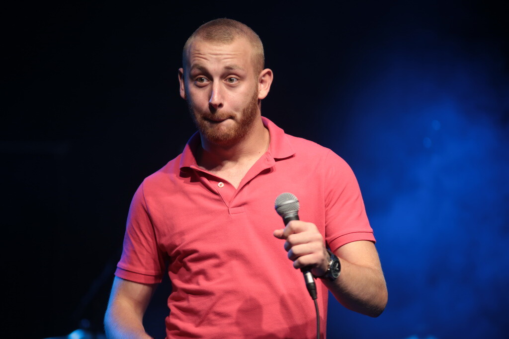 zlatni-mikrofon-1565