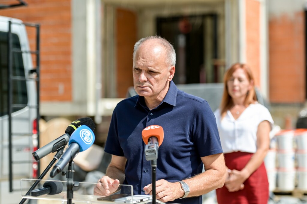 31082022_Medicinska_skola_obilazak_radova 26