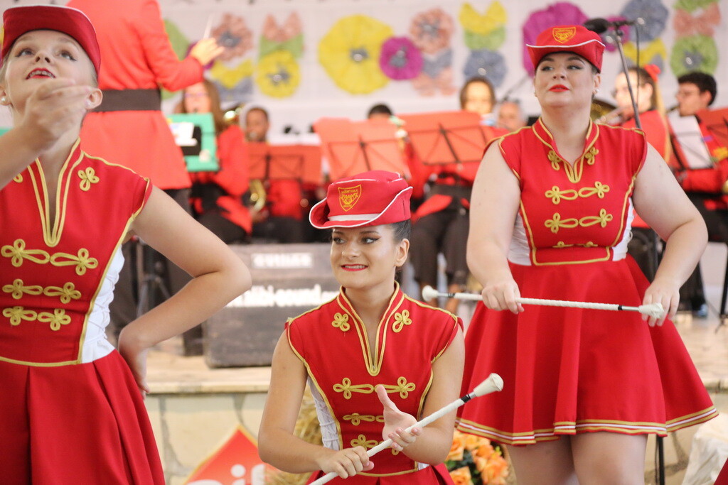 mazoretke-kajsujeli-03