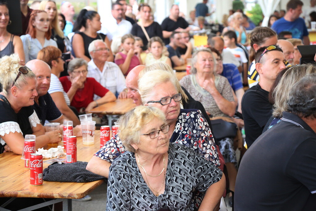 mazoretke-kajsujeli-09