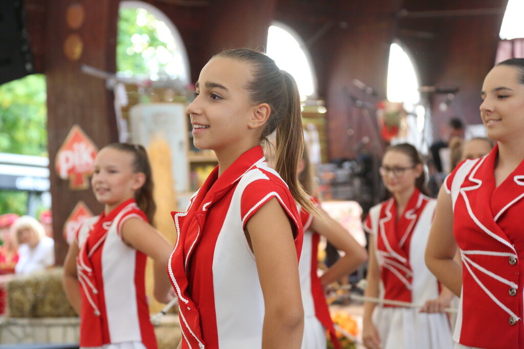 mazoretke-kajsujeli-20