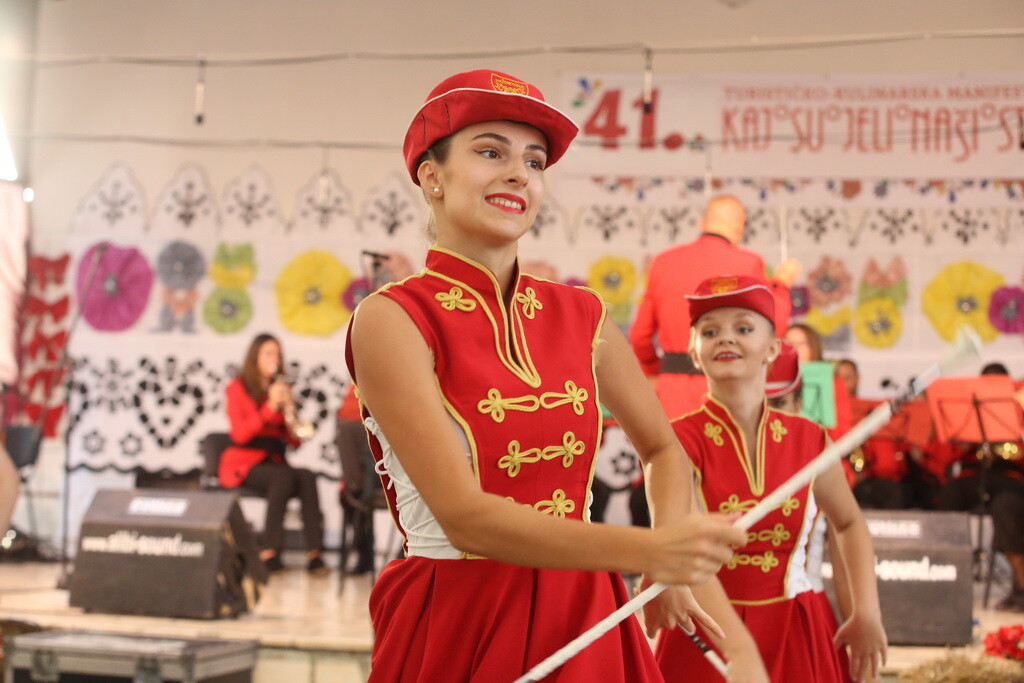 mazoretke-kajsujeli-33