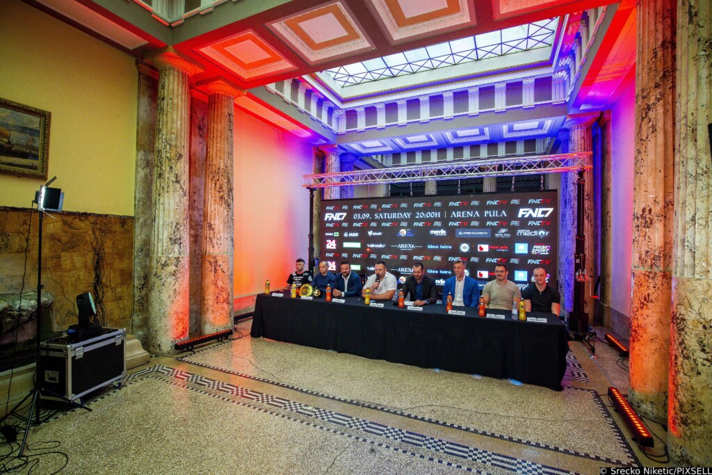 Pula: Na konferenciji za medije najavljen FNC 7 spektakl