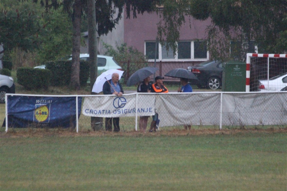 nogomet polet ratar15