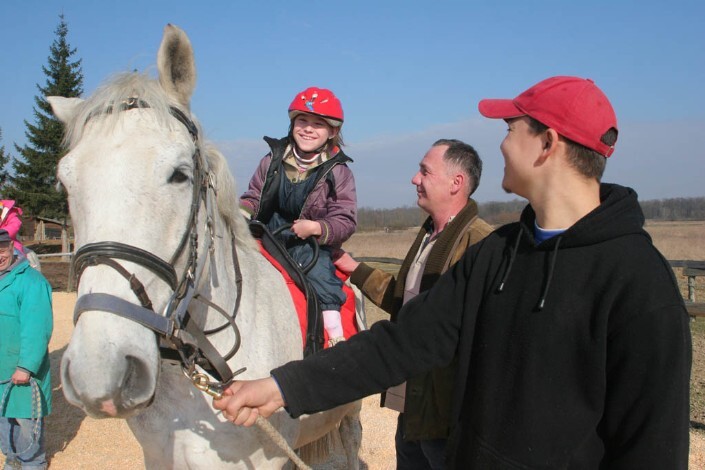 udruga-nada-terapijsko-jahanje