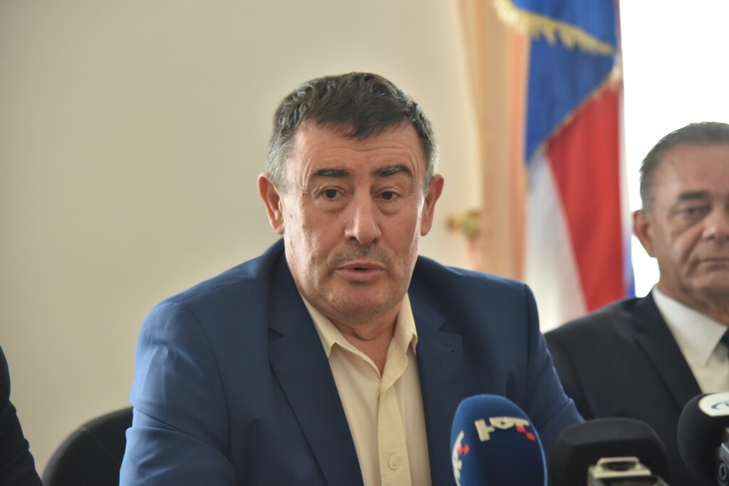 zupanija prsluci (12)