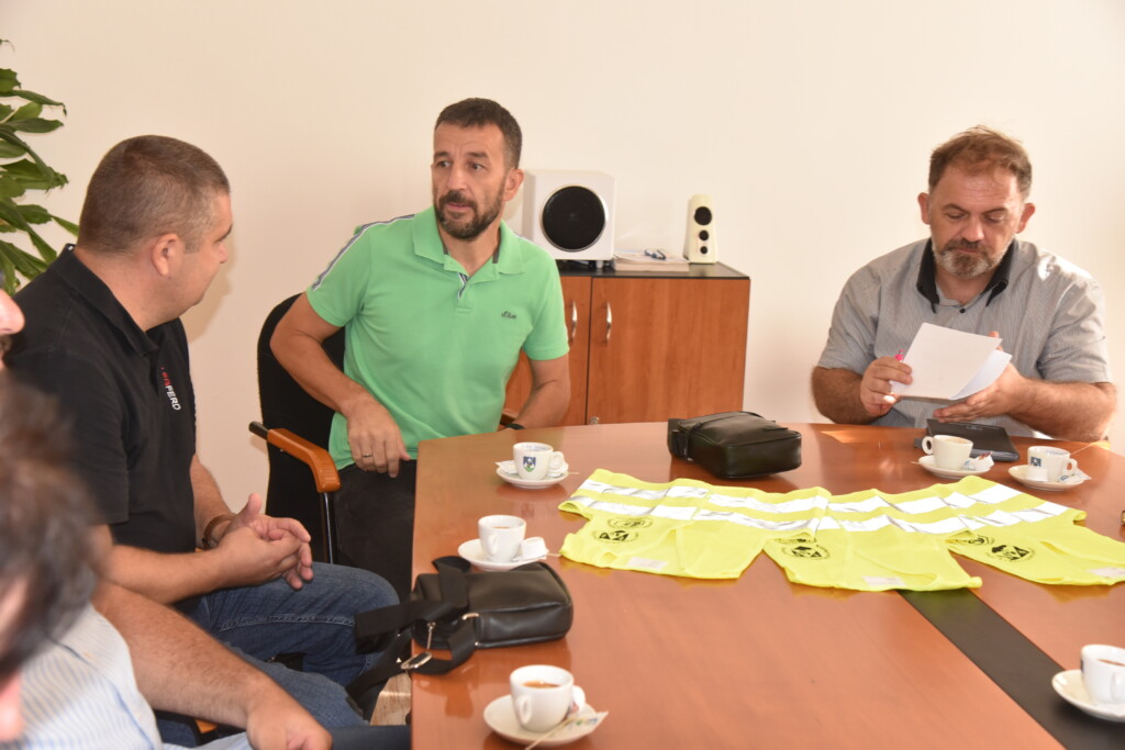 zupanija prsluci (5)