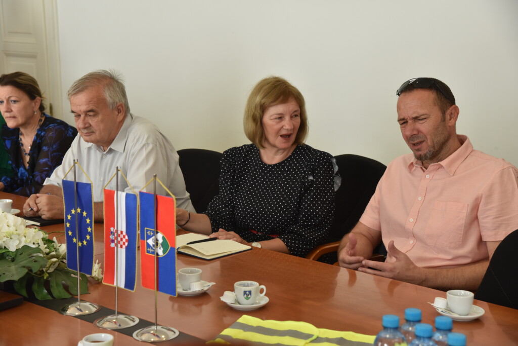 zupanija prsluci (7)