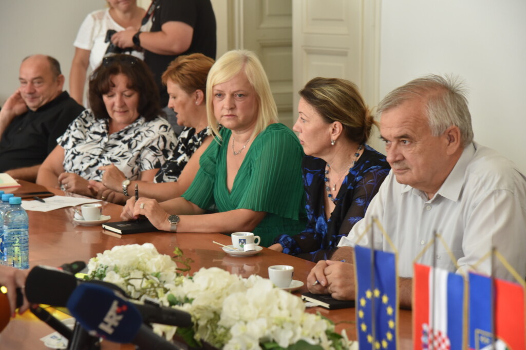 zupanija prsluci (8)