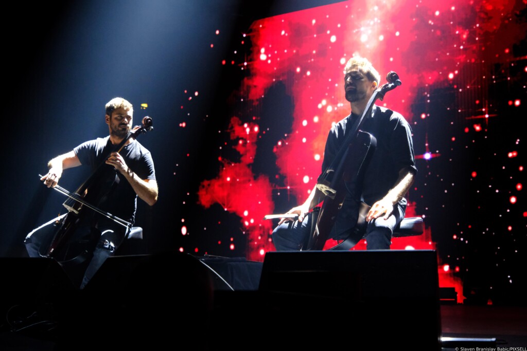 Nastup 2Cellos u zagrebačkoj  Areni u sklopu svjetske oproštajne turneje