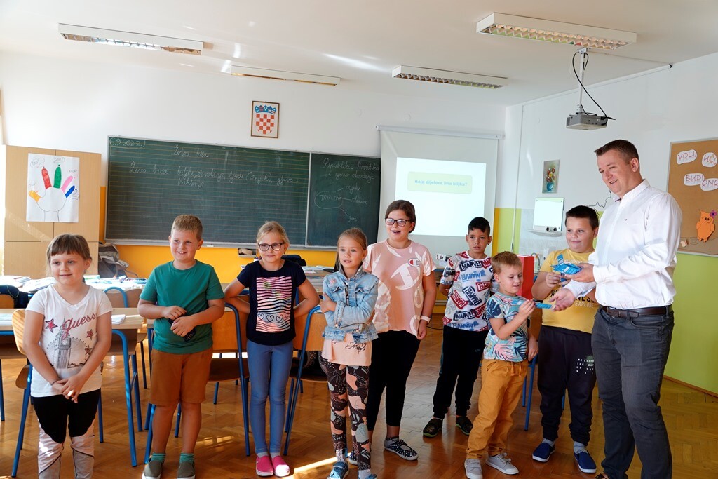 Gradonačelnik Janči i ravnatelj Domišljanović obišli učenike u područnim školama