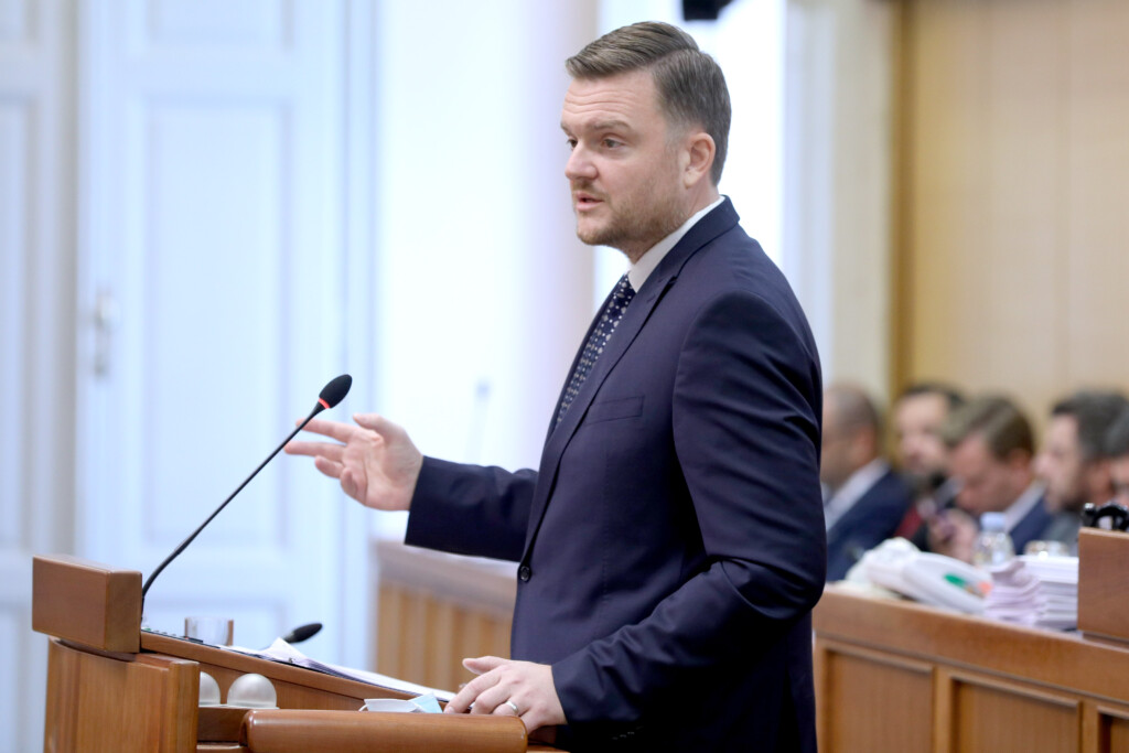 Zagreb: Obrazlaganje prijedloga zakona o prelasku na euro