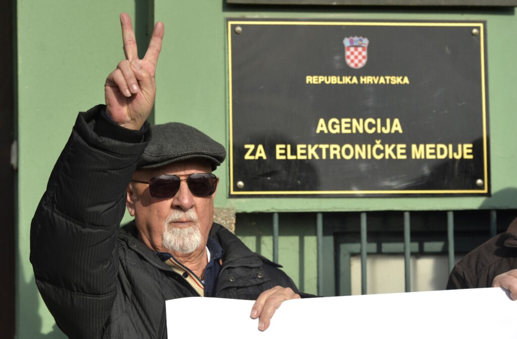 Zagreb: Prosvjed zbog privremenog oduzimanja koncesije televiziji Z1