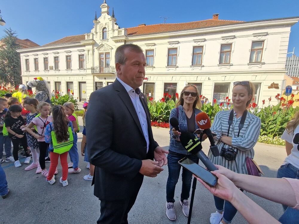 Sigurno u školu (4)