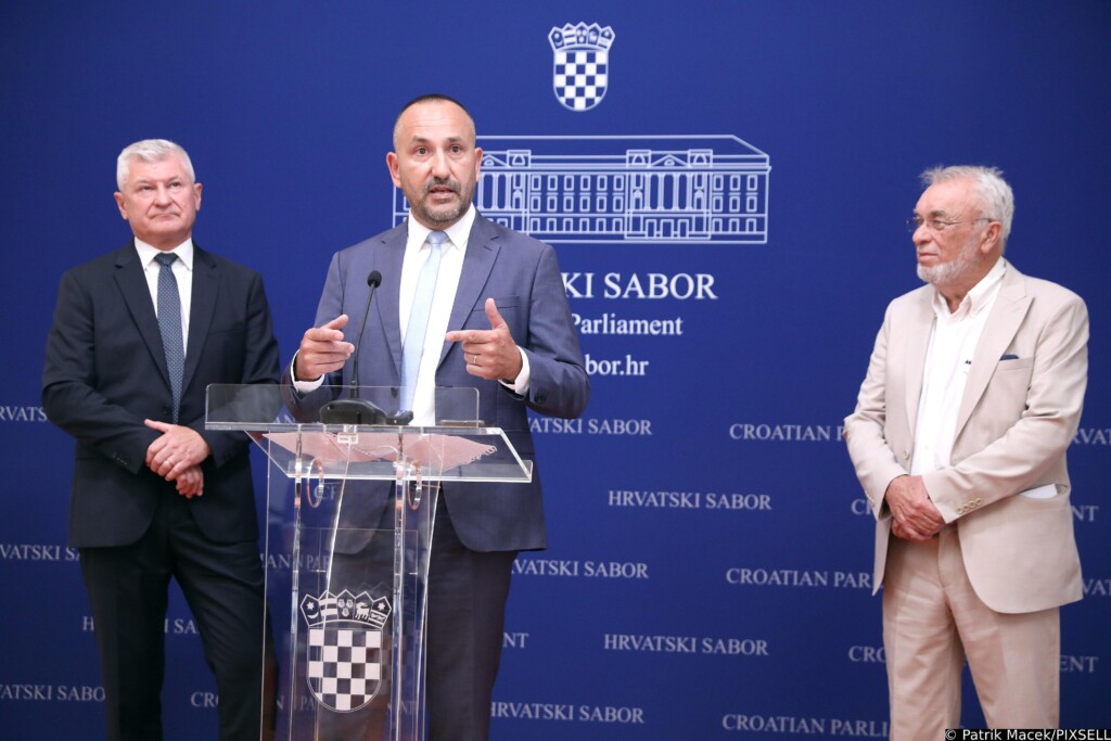 Zagreb: Hrvoje Zekanovi? pristupio Hrvatskoj demokr?anskoj stranci koja je dio saborske ve?ine