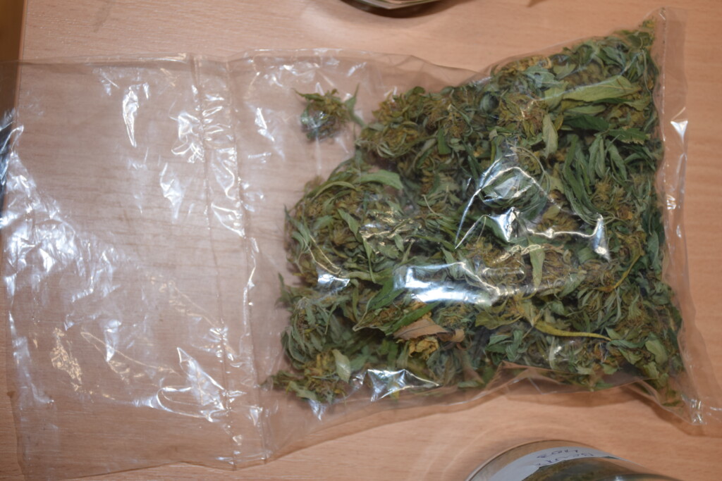Policija uhitila muškarca s oko 6 kilograma marihuane i više od pola kilograma amfetamina
