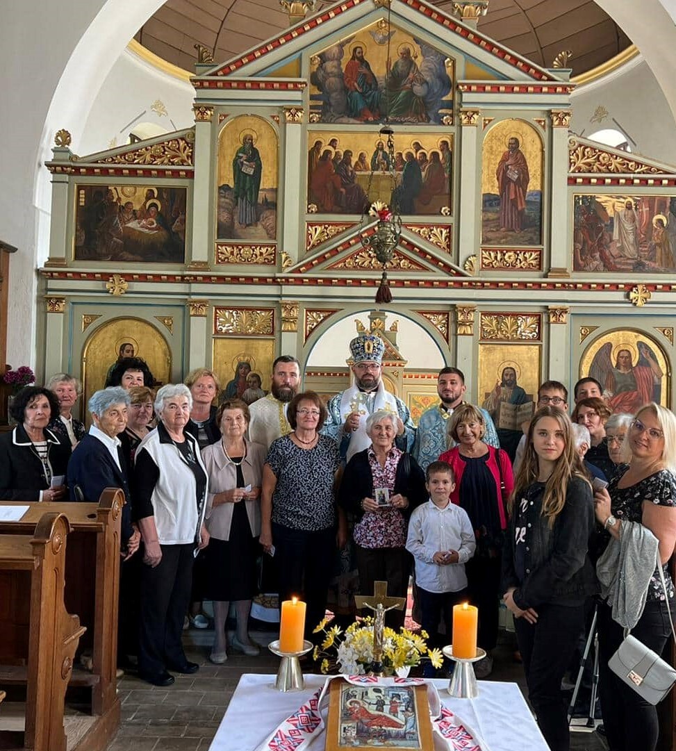 Križevački vladika Milan Stipić služio liturgiju sv. Ivana Zlatoustoga u Dragama prigodom župne svetkovine