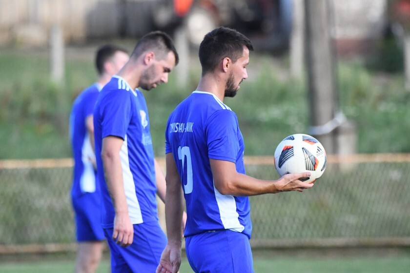 NOGOMET I. ŽNL Starigrad u prvom poluvremenu riješio utakmicu protiv nogometaša iz Žabna