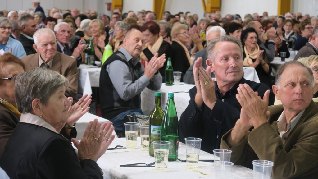 Više od 500 međimurskih umirovljenika uživalo u izložbi ikebana i kulturno-umjetničkom programu