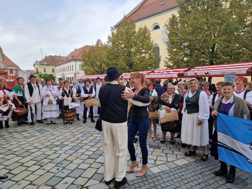 Mimohod_umirovljenika (14)