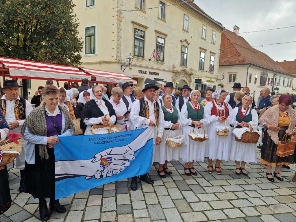 Mimohod_umirovljenika (2)