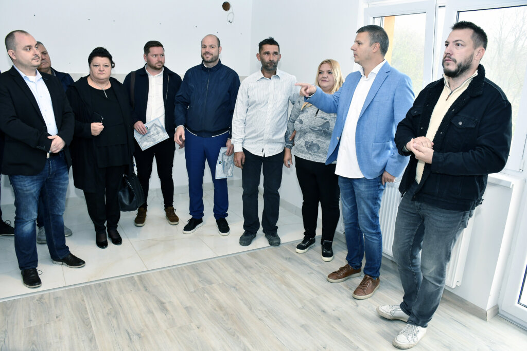 Završena izgradnja zamjenske kuće obitelji Brlić na potresom pogođenom području