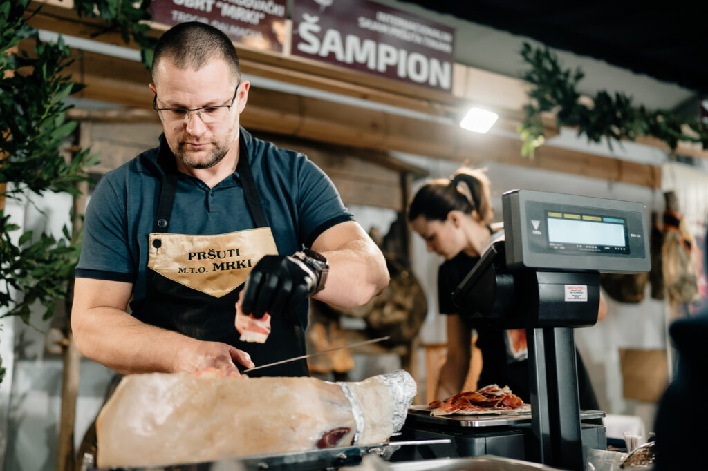 Tinjan 2 pršut 14. 10 22..odt