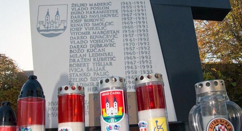 Uoči Svih svetih predstavnici Grada Čazme u obilasku grobova poginulih branitelja u Domovinskom ratu