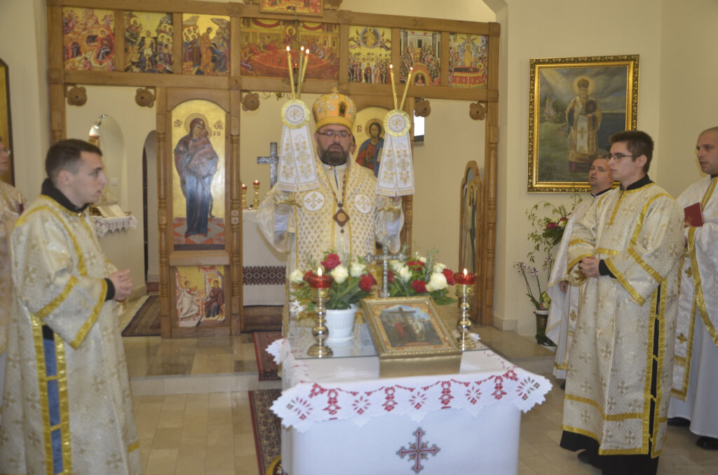 Križevački vladika Stipić predvodio liturgiju u Slavonskom Brodu